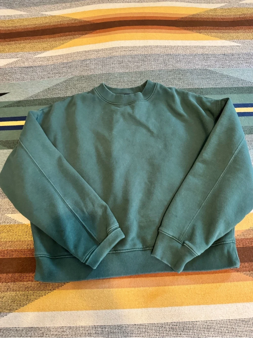Gap women’s green Sweatshirt and Jogger Set